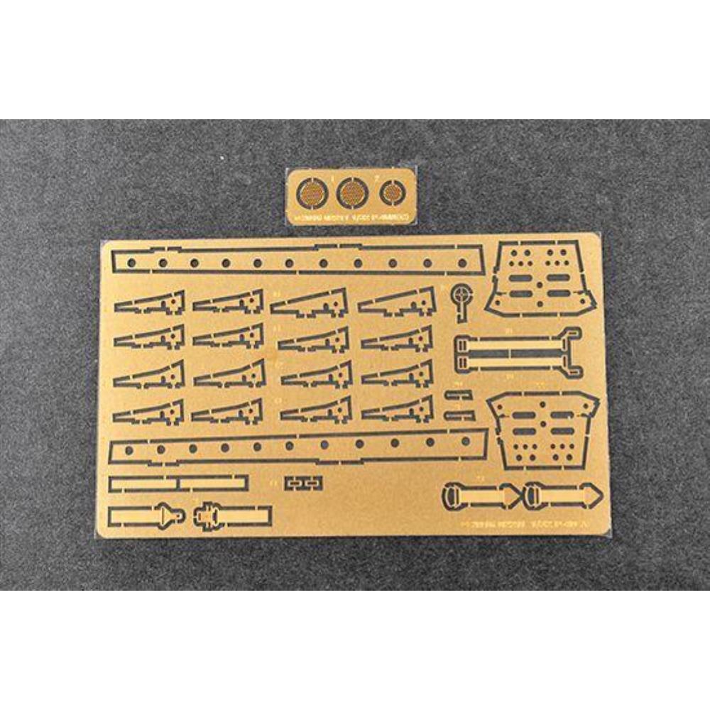 TRUMPETER: 1/32 Curtiss P-40E Warhawk