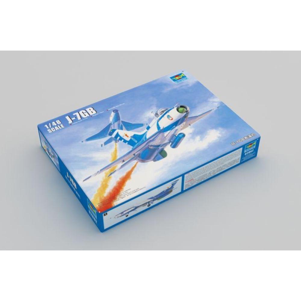 TRUMPETER: 1:48 Chengdu J-7GB chinese fighter