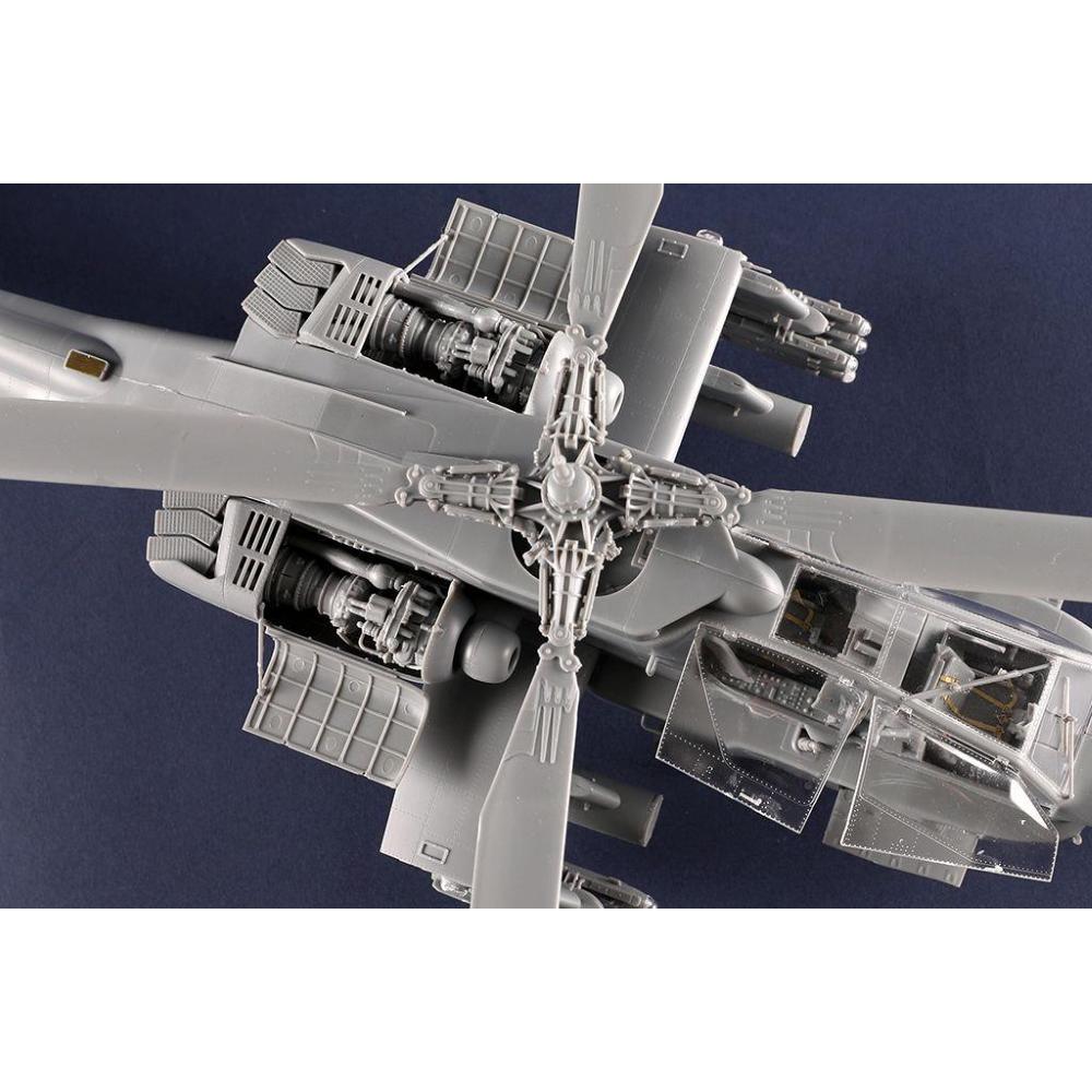 TRUMPETER: 1:35 Hughes AH-64A Apache Early (1:35)