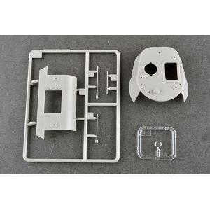 TRUMPETER: 1:35 Soviet T-100 Heavy Tank