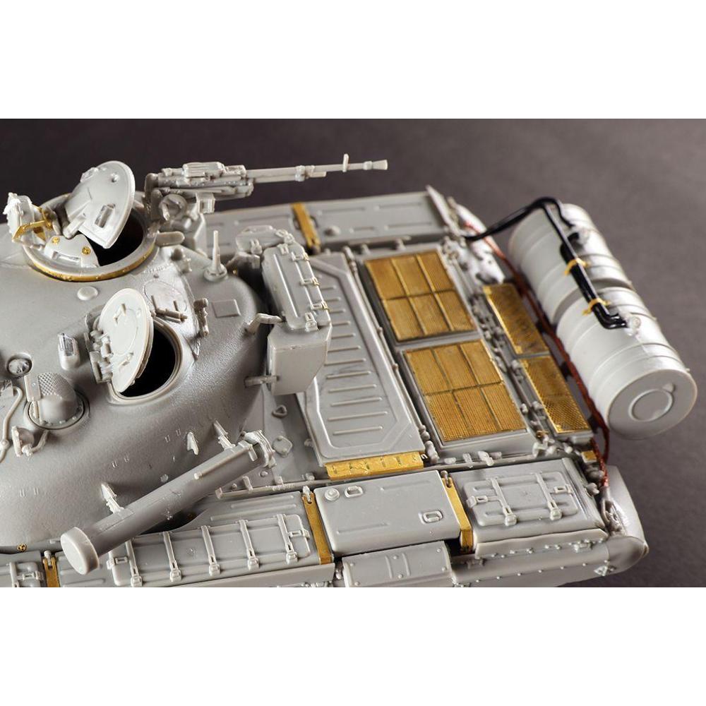 TRUMPETER: 1:35 T-72M1 MBT