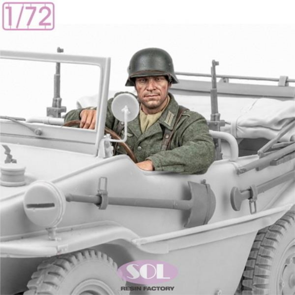 SOL MODEL: 1:72 Driver for WWII German Schwimmwagen
